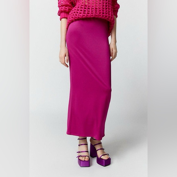 Urban Outfitters Dominique Minimal Maxi Skirt Size Medium Maxi - Picture 1 of 8